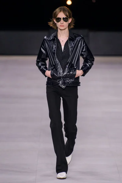 Look 44